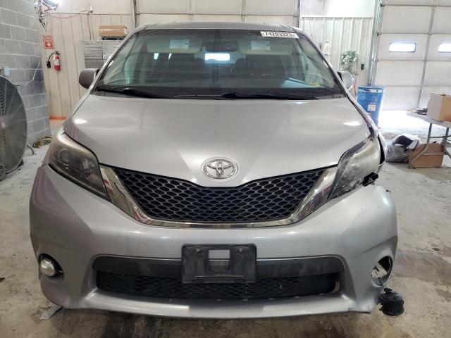 5TDXK3DC4FS560933 - 2015 TOYOTA SIENNA SPORT SILVER photo 5