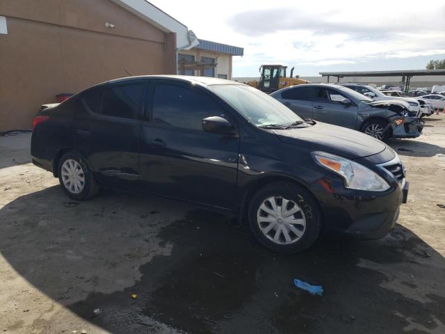 3N1CN7AP0JL862001 - 2018 NISSAN VERSA S BLACK photo 4