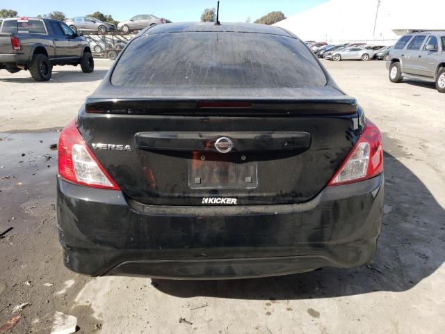 3N1CN7AP0JL862001 - 2018 NISSAN VERSA S BLACK photo 6