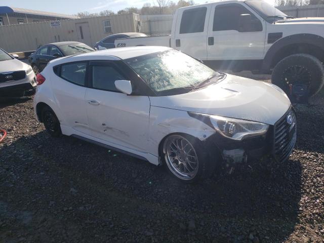 KMHTC6AE9GU297270 - 2016 HYUNDAI VELOSTER TURBO WHITE photo 4