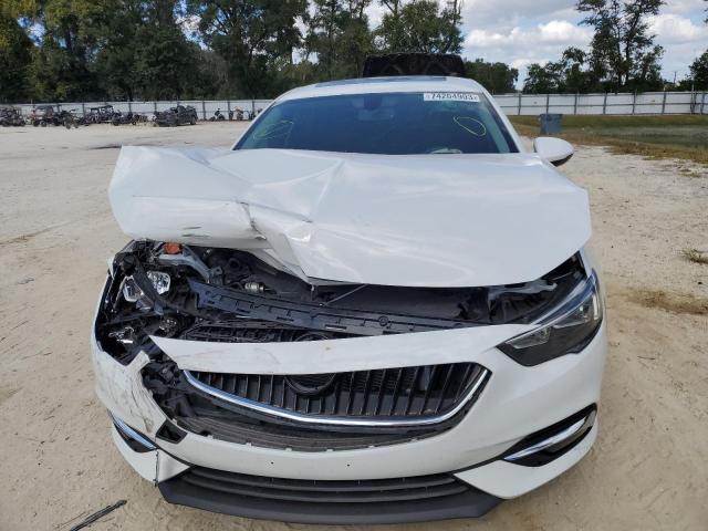 W04GP6SX4J1148018 - 2018 BUICK REGAL ESSENCE WHITE photo 5