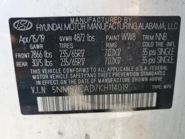 5NMS2CAD7KH114019 - 2019 HYUNDAI SANTA FE SE WHITE photo 12