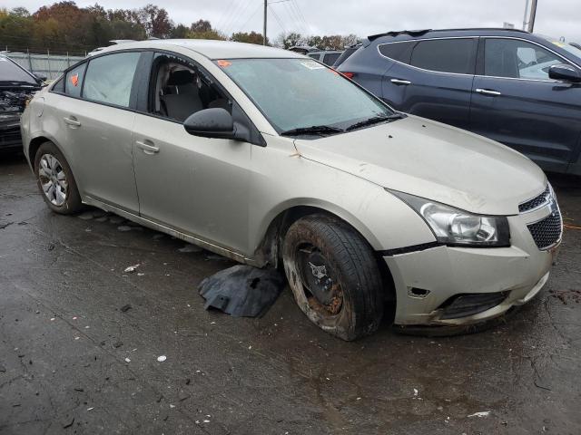 1G1PA5SH2E7293936 - 2014 CHEVROLET CRUZE LS GOLD photo 4