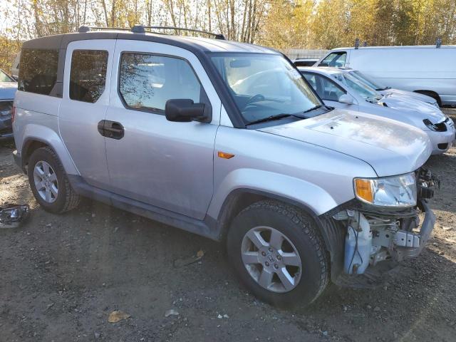 5J6YH2H7XBL001399 - 2011 HONDA ELEMENT EX SILVER photo 4