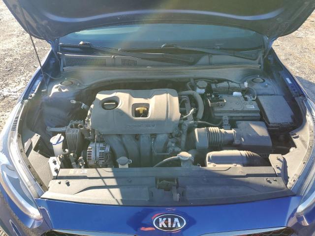 3KPF34AD3LE186199 - 2020 KIA FORTE GT LINE BLUE photo 11