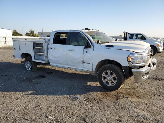 3C63R3HL2KG602200 - 2019 RAM 3500 BIG HORN WHITE photo 4