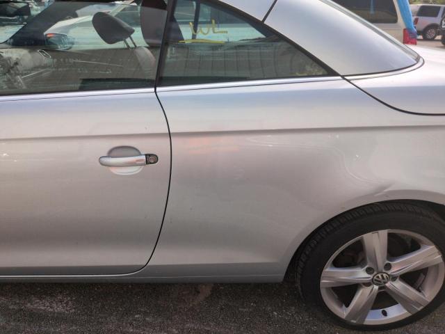 WVWFW7AH6CV018113 - 2012 VOLKSWAGEN EOS LUX 银色 照片 12