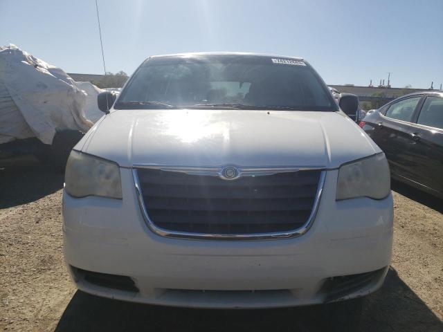 2A8HR44H58R125666 - 2008 CHRYSLER TOWN & COU LX WHITE photo 5