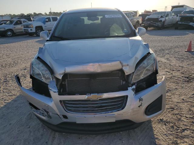 3GNCJKSBXGL264464 - 2016 CHEVROLET TRAX LS SILVER photo 5