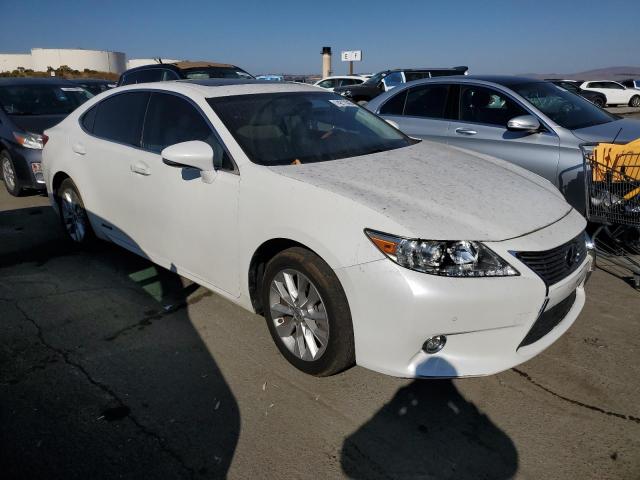 JTHBW1GGXE2047501 - 2014 LEXUS ES 300H WHITE photo 4