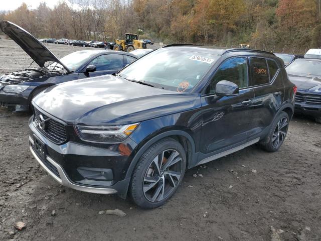 YV4162UM7N2790384 - 2022 VOLVO XC40 T5 R-DESIGN BLACK photo 1