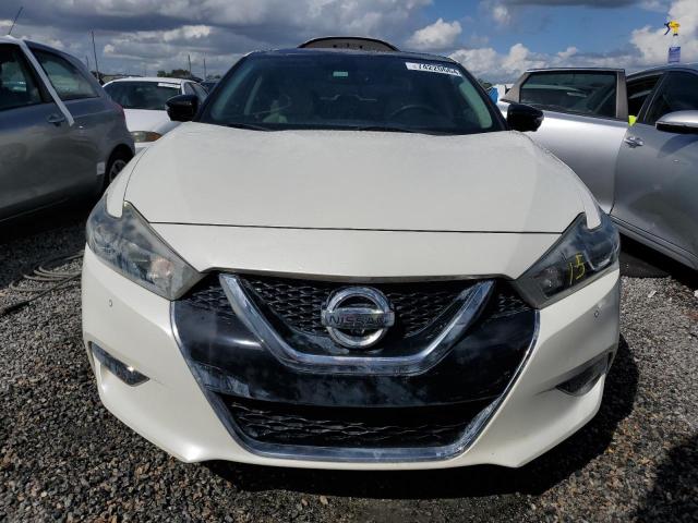 1N4AA6AP7JC406606 - 2018 NISSAN MAXIMA 3.5S CREAM photo 5