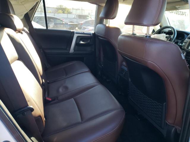 JTEBU5JR1J5490441 - 2018 TOYOTA 4RUNNER SR5/SR5 PREMIUM 白色 照片 11