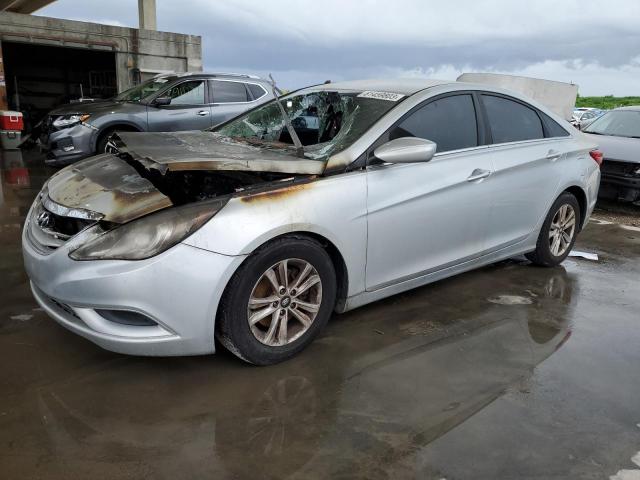 5NPEB4AC7DH635984 - 2013 HYUNDAI SONATA GLS SILVER photo 1