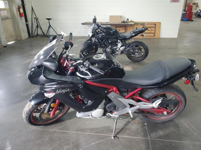 JKAEXEA156A011305 - 2006 KAWASAKI EX650 A6F RED photo 3