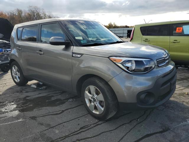 KNDJN2A22J7543165 - 2018 KIA SOUL GRAY photo 4