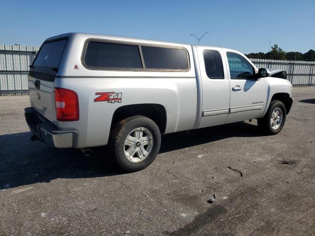 1GCSKSE38AZ262198 - 2010 CHEVROLET SILVERADO K1500 LT SILVER photo 3