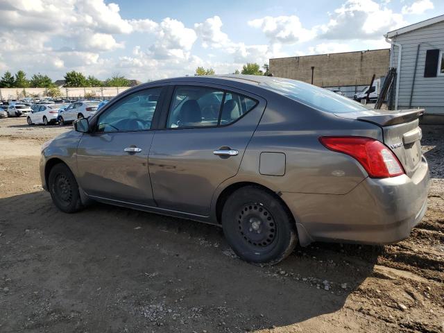 3N1CN7AP0FL886922 - 2015 NISSAN VERSA S GRAY photo 2