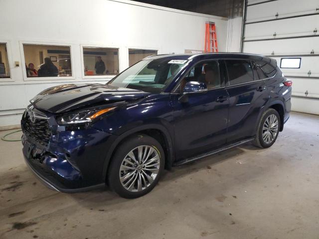 5TDFZRBH4NS212721 - 2022 TOYOTA HIGHLANDER PLATINUM BLUE photo 1