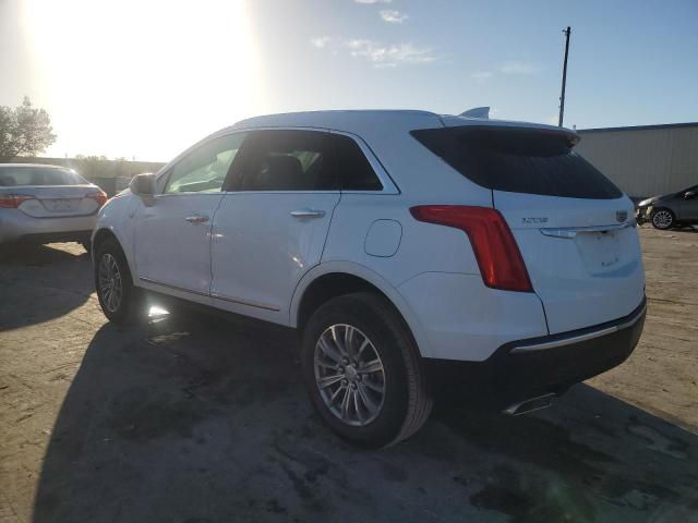 1GYKNCRS7KZ206750 - 2019 CADILLAC XT5 LUXURY WHITE photo 2