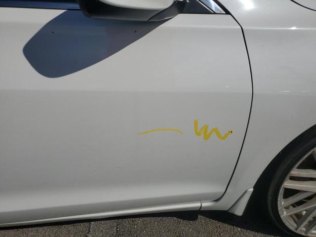 19UDE2F33HA010934 - 2017 ACURA ILX BASE WATCH PLUS WHITE photo 12