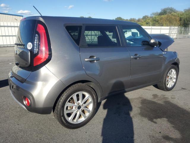 KNDJP3A56H7464828 - 2017 KIA SOUL + GRAY photo 3