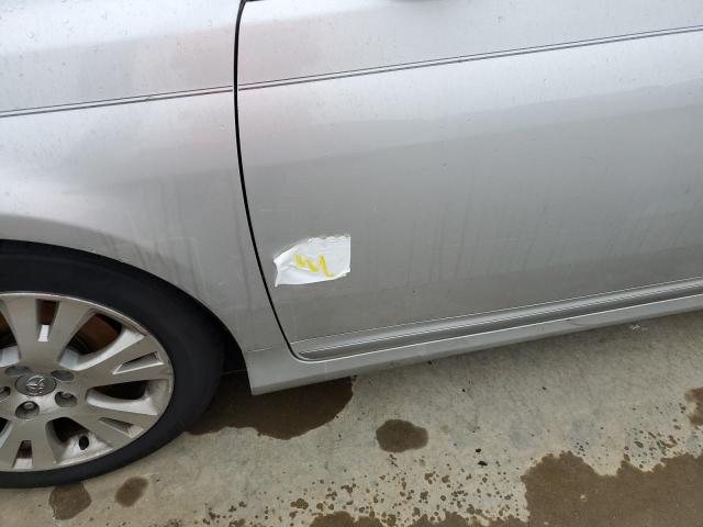 4T1BK3DB1BU388587 - 2011 TOYOTA AVALON BASE 银色 照片 12