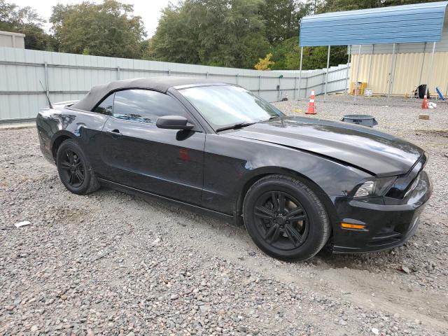 1ZVBP8EM7E5255119 - 2014 FORD MUSTANG BLACK photo 4