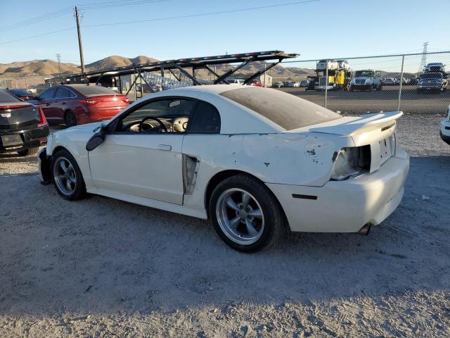 1FAFP42X7YF125065 - 2000 FORD MUSTANG GT WHITE photo 2