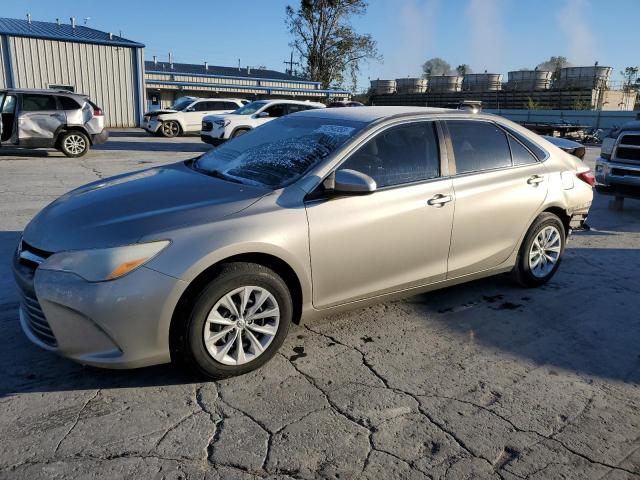 4T4BF1FK4GR537058 - 2016 TOYOTA CAMRY LE BEIGE photo 1