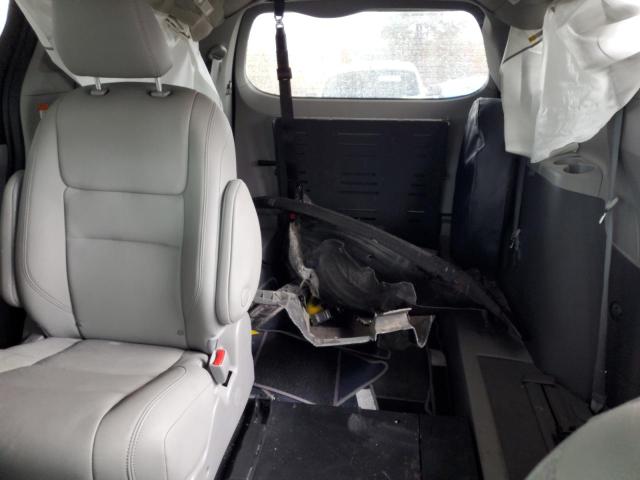 5TDYZ3DC0LS023326 - 2020 TOYOTA SIENNA XLE GRAY photo 10