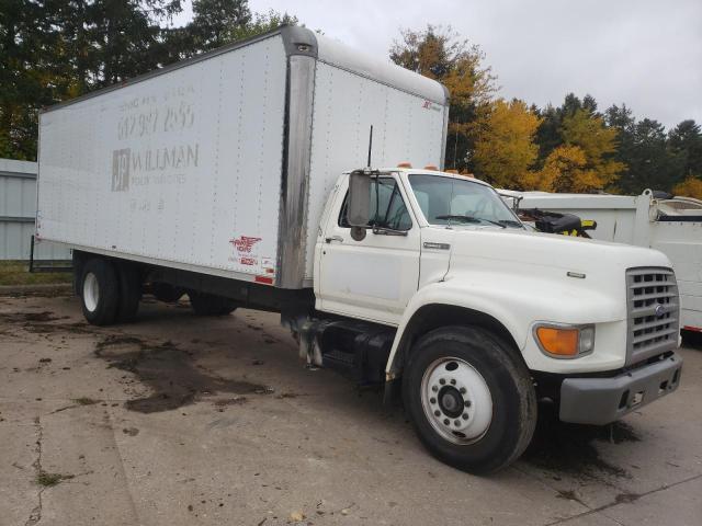 1FDNF80C6TVA06403 - 1996 FORD F800 WHITE photo 4