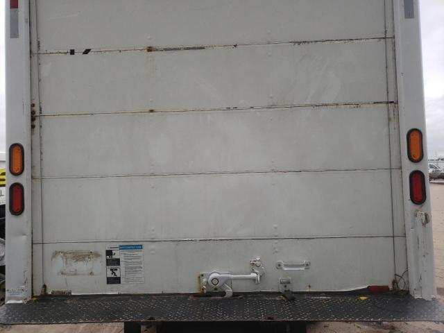 1FDNF80C6TVA06403 - 1996 FORD F800 WHITE photo 6