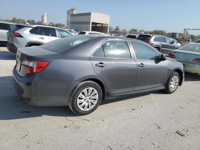 4T4BF1FK2ER424545 - 2014 TOYOTA CAMRY L GRAY photo 3