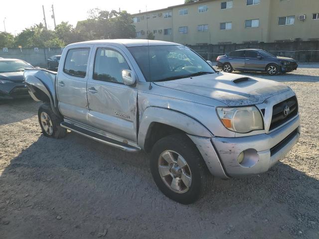 3TMJU62NX6M015132 - 2006 TOYOTA TACOMA DOUBLE CAB PRERUNNER SILVER photo 4