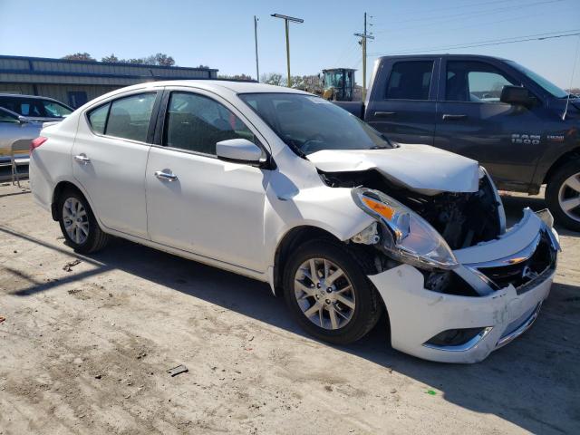 3N1CN7AP6HL826548 - 2017 NISSAN VERSA S WHITE photo 4