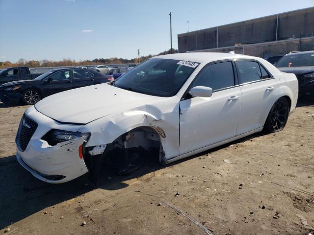 2C3CCABG1KH537953 - 2019 CHRYSLER 300 S WHITE photo 1