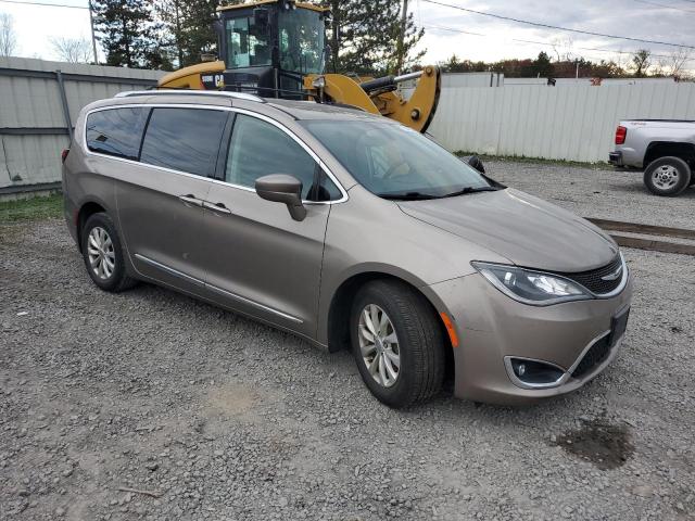 2C4RC1BGXJR153930 - 2018 CHRYSLER PACIFICA TOURING L GOLD photo 4