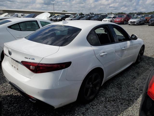 ZARFAEBNXH7540123 - 2017 ALFA ROMEO GIULIA WHITE photo 3