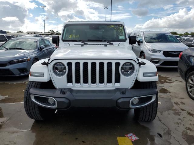 1C4JJXP69MW676602 - 2021 JEEP WRANGLER U SAHARA 4XE WHITE photo 5