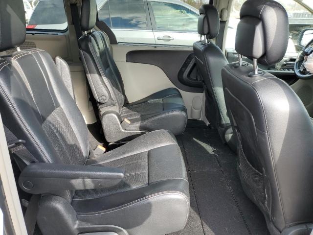 2A4RR8DG9BR705000 - 2011 CHRYSLER TOWN & COU TOURING L WHITE photo 11