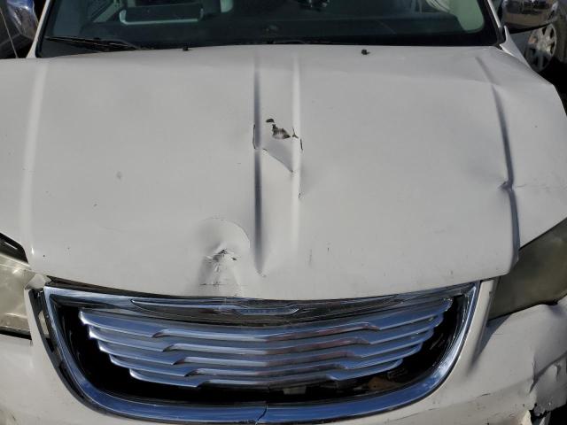 2A4RR8DG9BR705000 - 2011 CHRYSLER TOWN & COU TOURING L WHITE photo 12