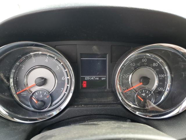 2A4RR8DG9BR705000 - 2011 CHRYSLER TOWN & COU TOURING L WHITE photo 9