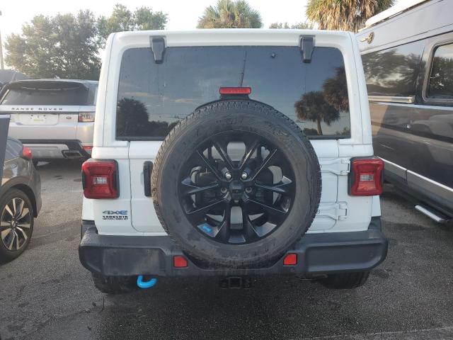 1C4JJXP64NW184514 - 2022 JEEP WRANGLER U SAHARA 4XE WHITE photo 6