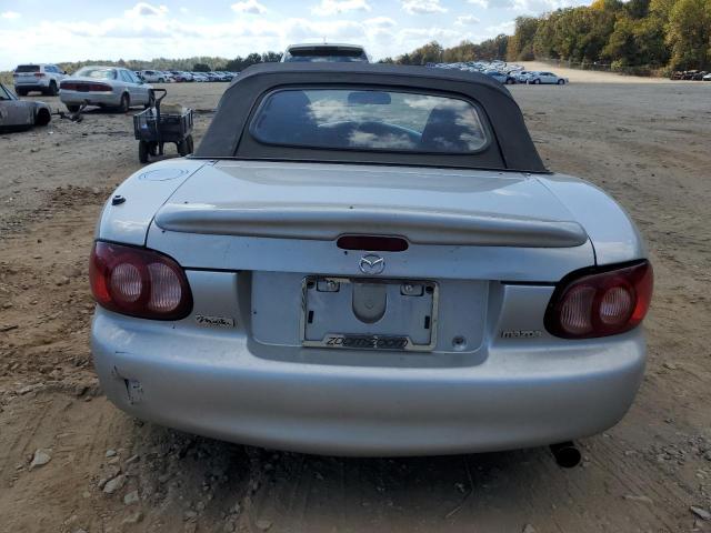JM1NB353X50410445 - 2005 MAZDA MX-5 MIATA BASE SILVER photo 6