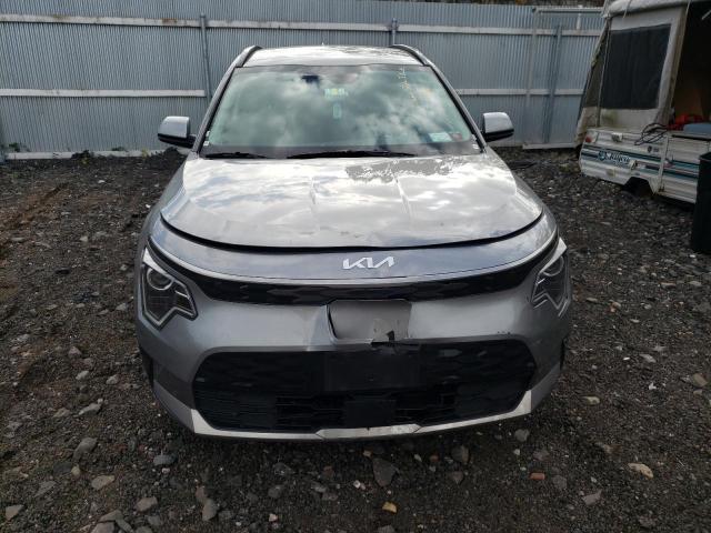 KNDCR3L19P5048733 - 2023 KIA NIRO WIND GRAY photo 5