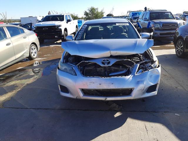 4T4BF3EK5BR103558 - 2011 TOYOTA CAMRY BASE SILVER photo 5