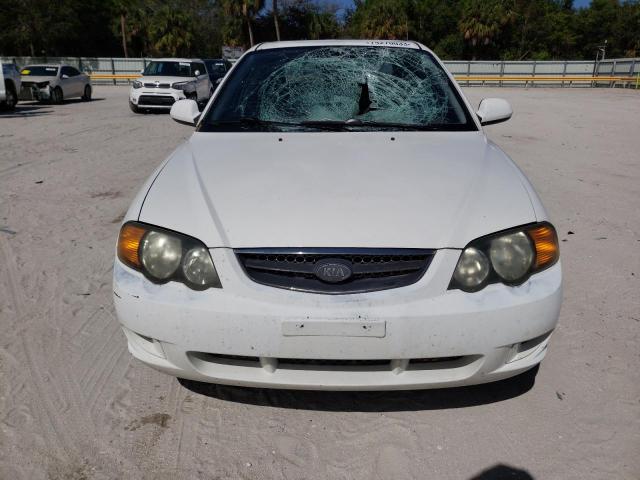 KNAFB161735116911 - 2003 KIA SPECTRA GS WHITE photo 5