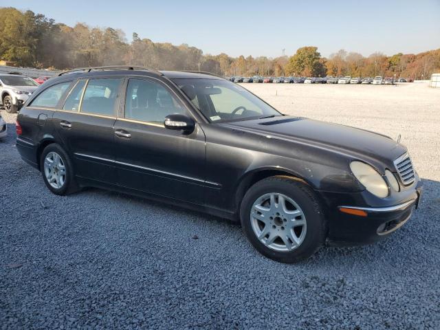 WDBUH82JX5X174055 - 2005 MERCEDES-BENZ E 320 4MATIC BLACK photo 4