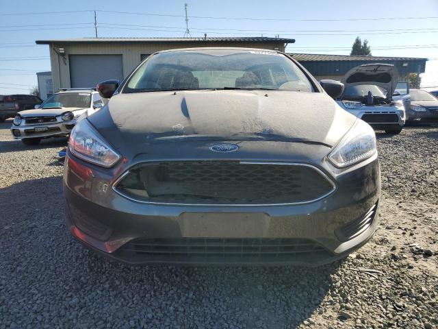 1FADP3F27JL279234 - 2018 FORD FOCUS SE GRAY photo 5